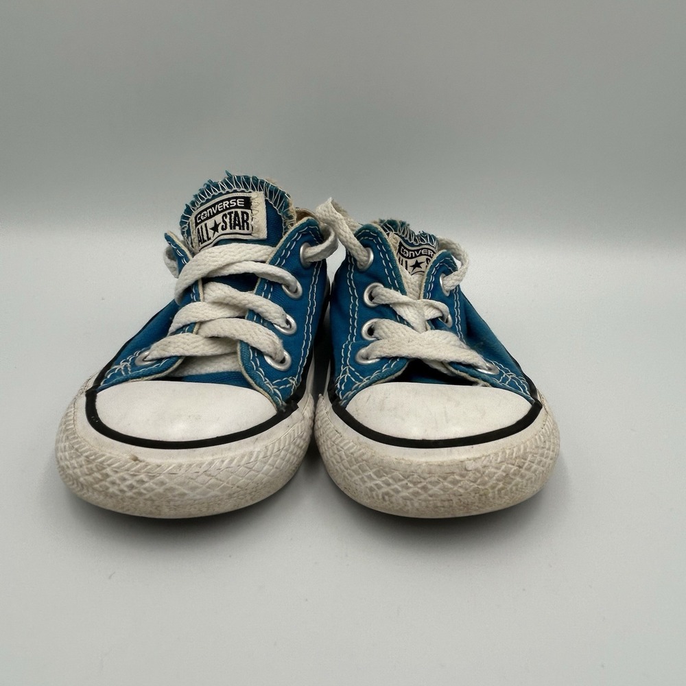 Blue Converse Toddler Size 5 - Picture 3 of 7